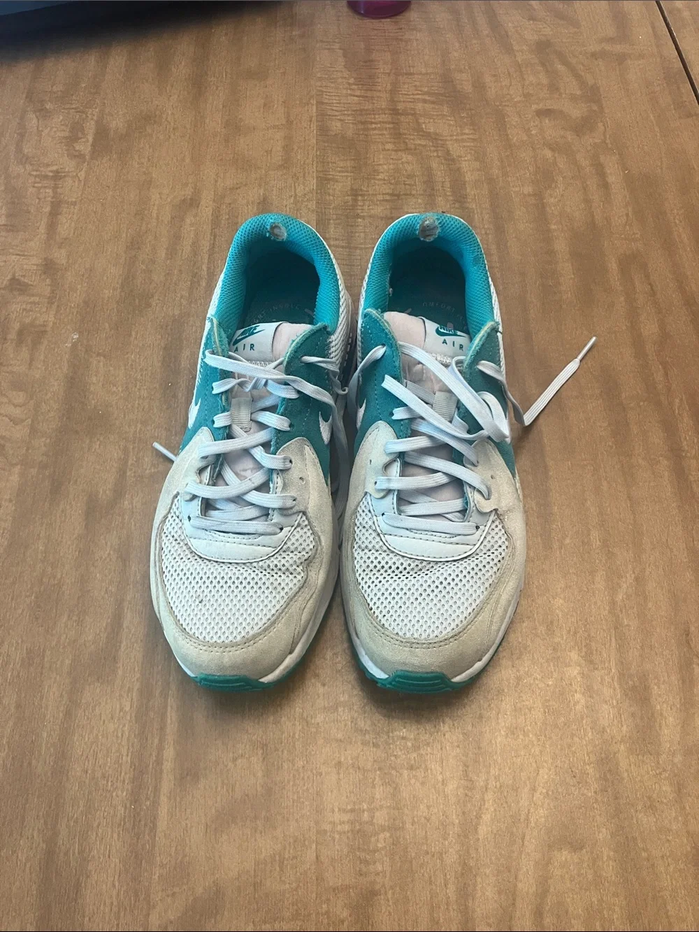 Nike AIR MAX White and Teal Lace-Up Running Sneakers
